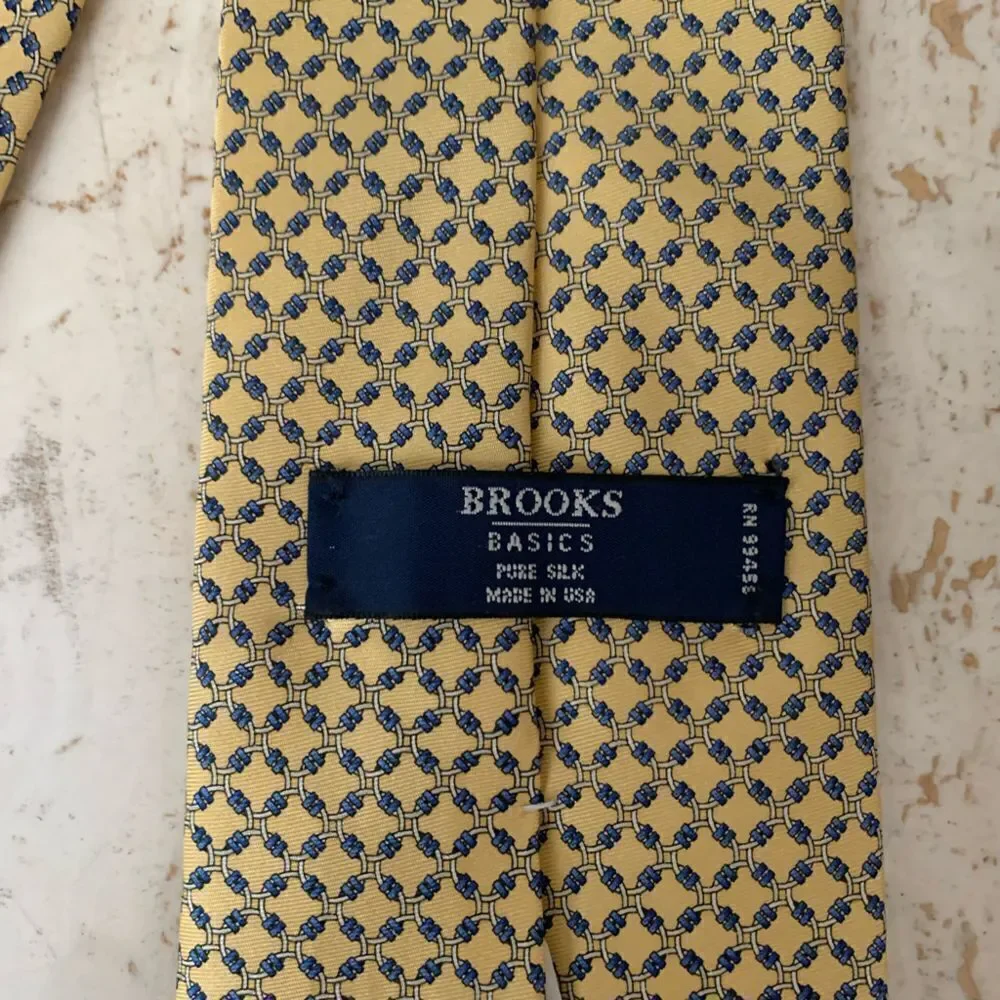 👔Set of 2NWT ties Brooks Baiscs Liz claiborne